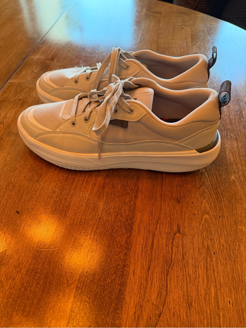 Reef Men's Light Beige Lace-Up Sneakers